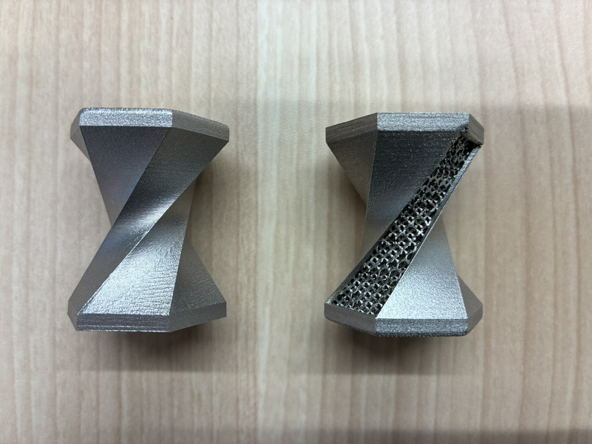 造形物の軽量化について